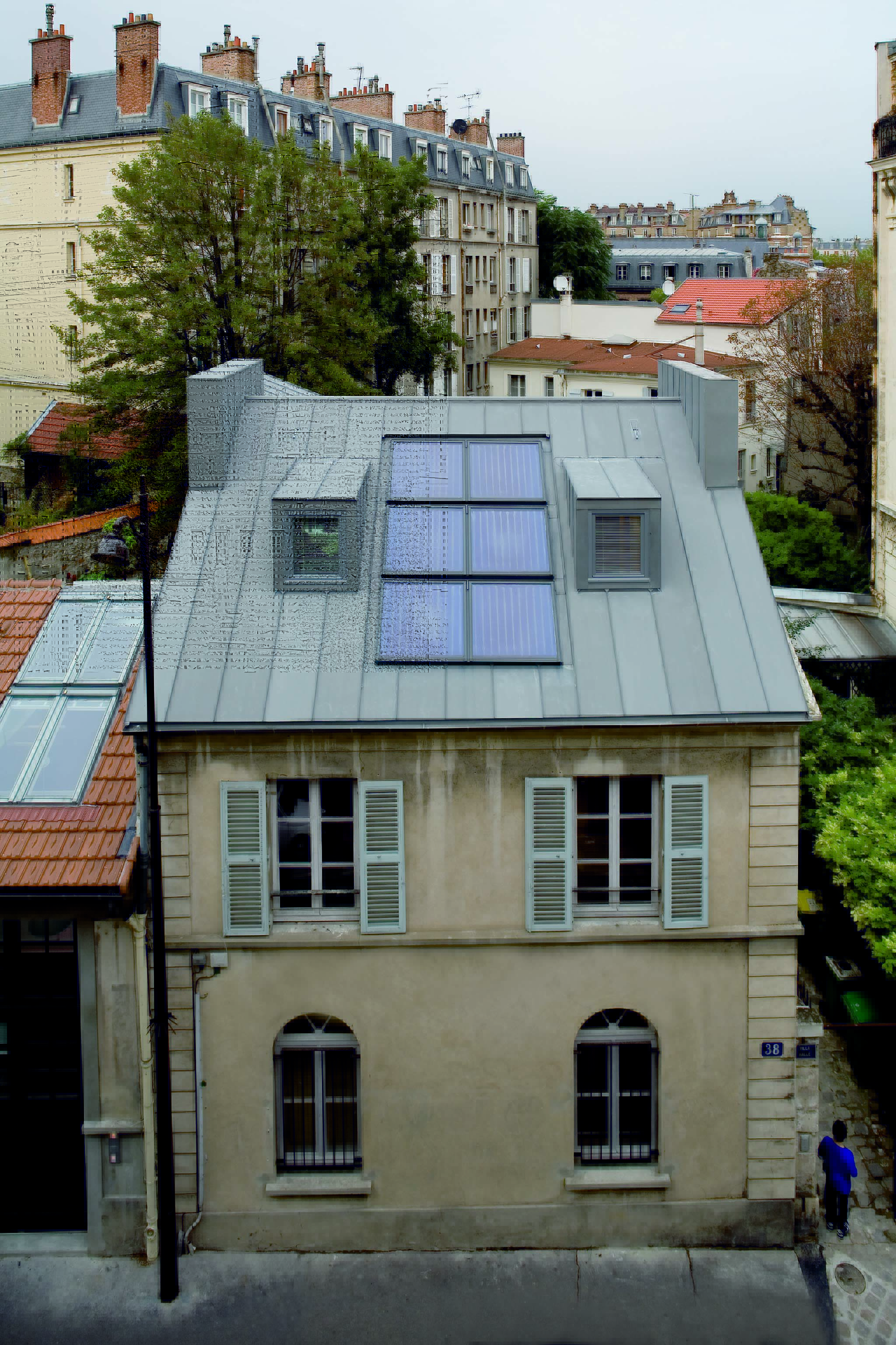 Il tetto con i pannelli solari termici